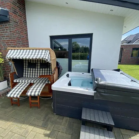 Weitblick-mit-kind-und-hund *