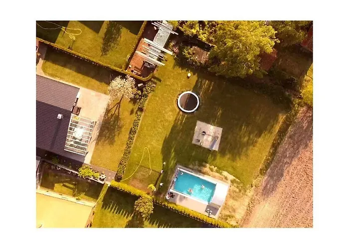 Weitblick-mit-kind-und-hund Vakantiehuis Zetel