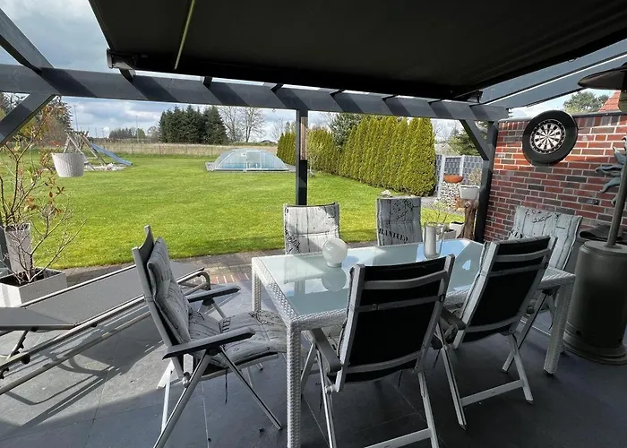 Weitblick-mit-kind-und-hund * Zetel