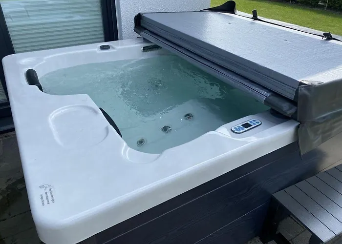 Weitblick-mit-kind-und-hund Zetel